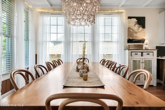 4 E Raleigh Street, Wrightsville Beach, NC 28480