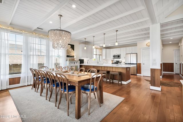 4 E Raleigh Street, Wrightsville Beach, NC 28480