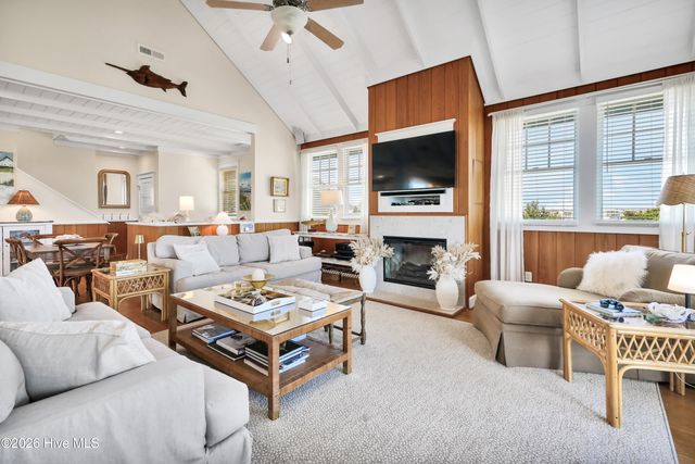 4 E Raleigh Street, Wrightsville Beach, NC 28480