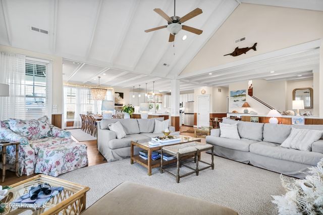 4 E Raleigh Street, Wrightsville Beach, NC 28480