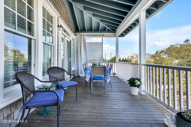 4 E Raleigh Street, Wrightsville Beach, NC 28480