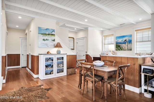 4 E Raleigh Street, Wrightsville Beach, NC 28480