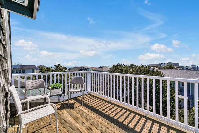 4 E Raleigh Street, Wrightsville Beach, NC 28480