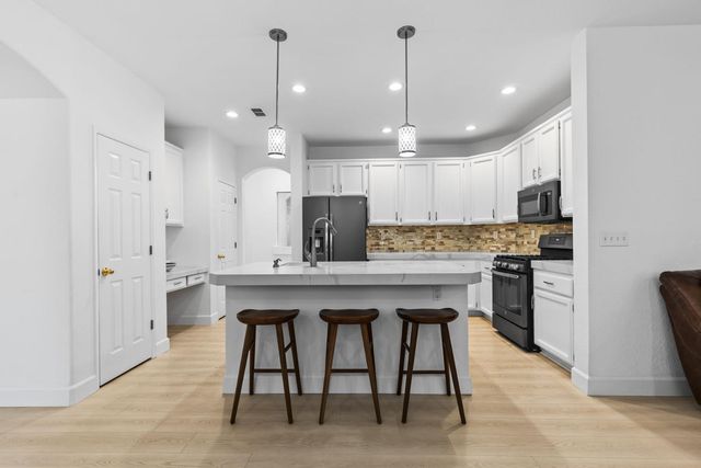 8556 Dewberry Way, Elk Grove, CA 95624