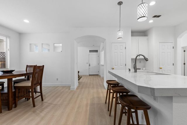 8556 Dewberry Way, Elk Grove, CA 95624