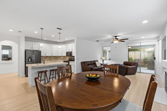 8556 Dewberry Way, Elk Grove, CA 95624