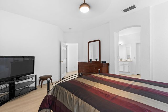 8556 Dewberry Way, Elk Grove, CA 95624