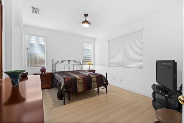 8556 Dewberry Way, Elk Grove, CA 95624