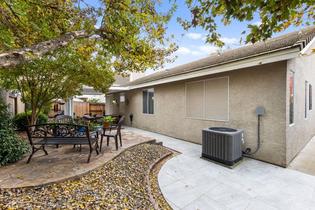 8556 Dewberry Way, Elk Grove, CA 95624