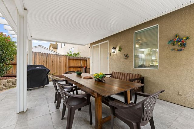 8556 Dewberry Way, Elk Grove, CA 95624