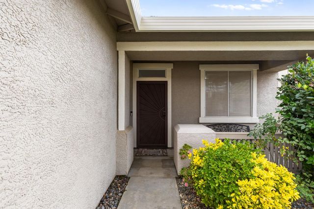 8556 Dewberry Way, Elk Grove, CA 95624