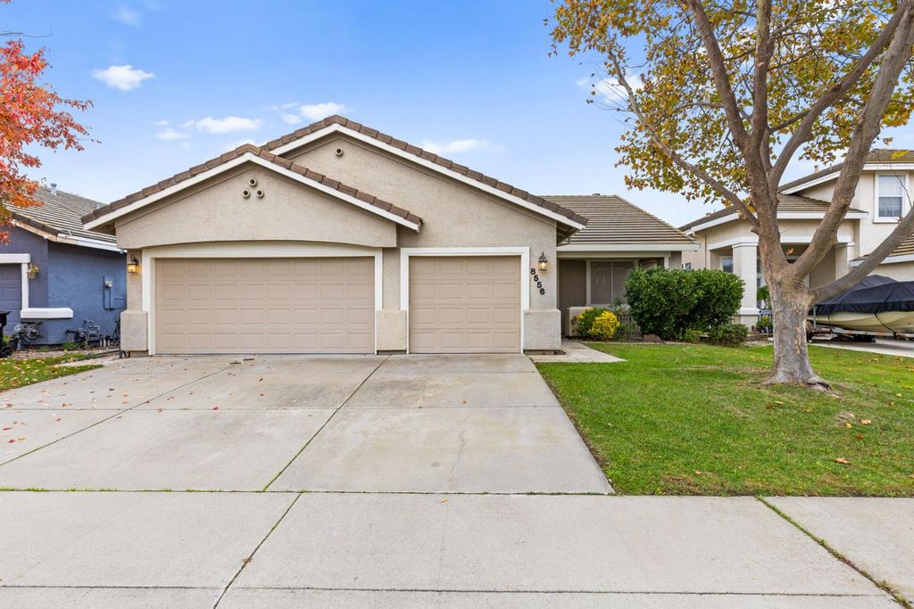 8556 Dewberry Way, Elk Grove, CA 95624