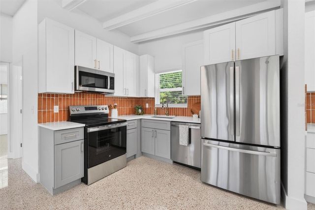 4029 3RD AVENUE S, St Petersburg, FL 33711