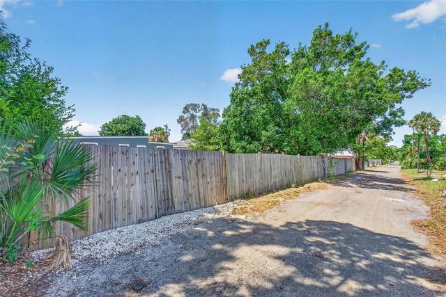 4029 3RD AVENUE S, St Petersburg, FL 33711