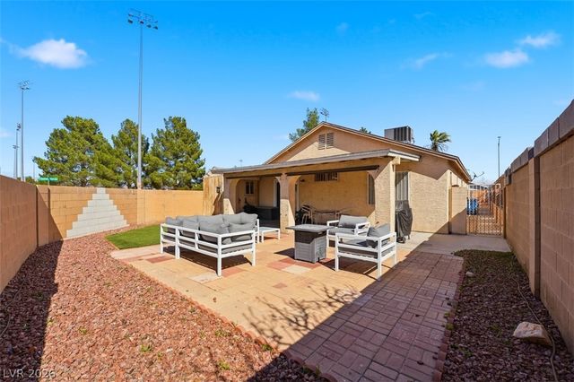 1873 Mother Of Pearl Street, Las Vegas, NV 89106