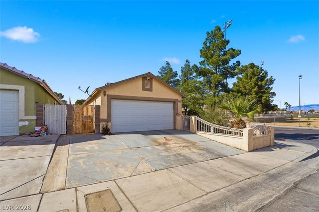 1873 Mother Of Pearl Street, Las Vegas, NV 89106