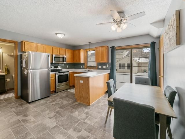 7855 Forest Boulevard F, Woodbury, MN 55125