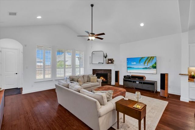 1004 Calumet Court, Roanoke, TX 76262
