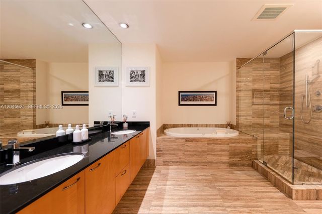15901 Collins Ave 2502, Sunny Isles Beach, FL 33160