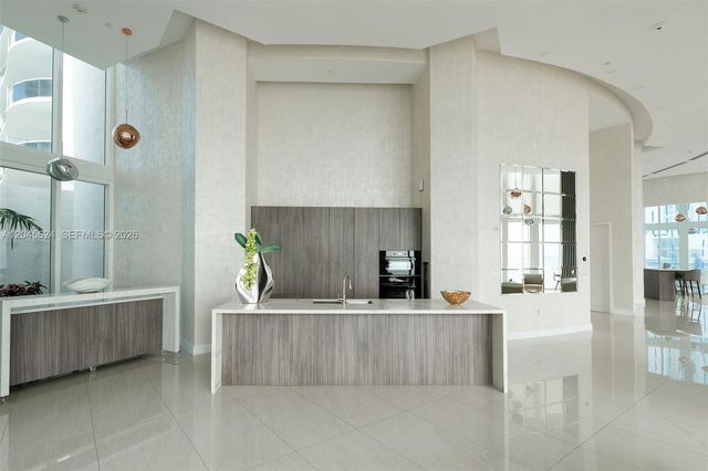 15901 Collins Ave 2502, Sunny Isles Beach, FL 33160