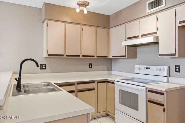 1717 E UNION HILLS Drive 1096, Phoenix, AZ 85024