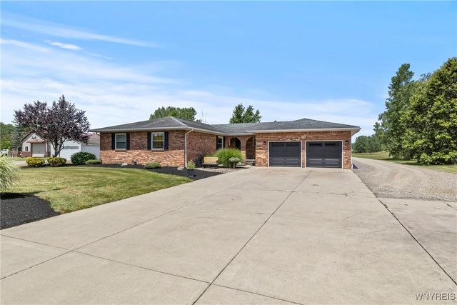 354 Westwood Road, Lancaster, NY 14086