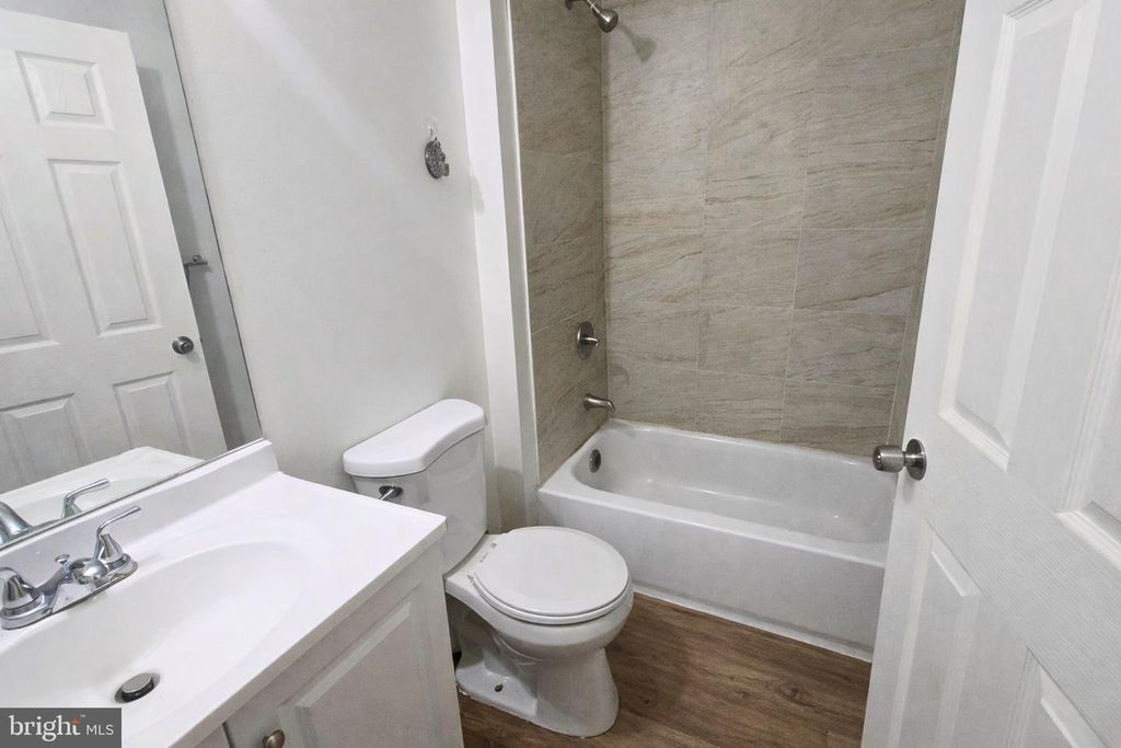 Image 10 of property listing at 419 FEATHER DR, Newark, DE 19702