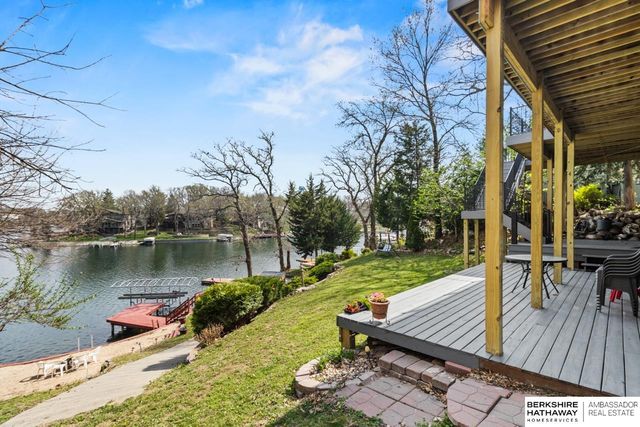 8862 Greenwood Road, Plattsmouth, NE 68048