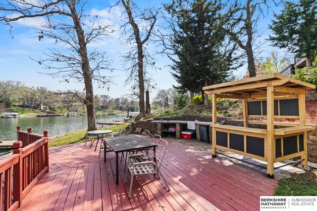 8862 Greenwood Road, Plattsmouth, NE 68048