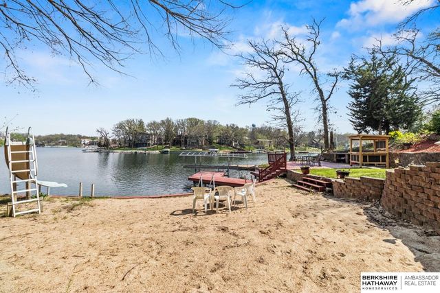8862 Greenwood Road, Plattsmouth, NE 68048
