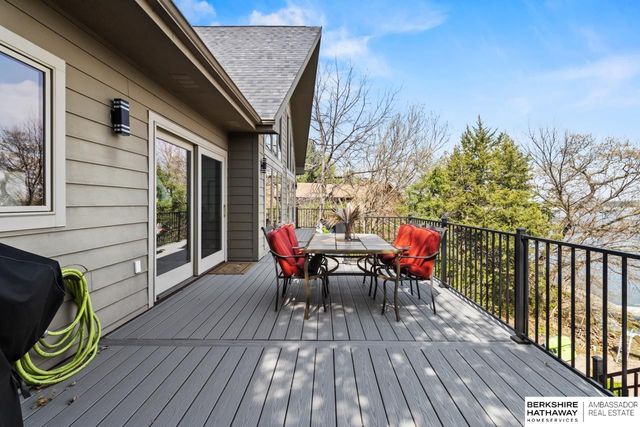 8862 Greenwood Road, Plattsmouth, NE 68048