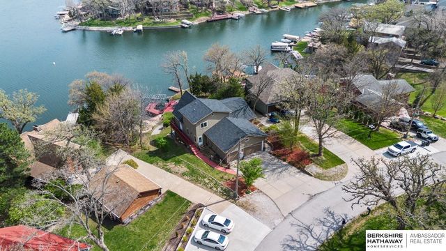 8862 Greenwood Road, Plattsmouth, NE 68048
