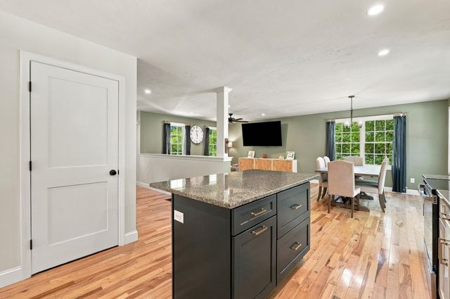 26 Indian Street, Carver, MA 02330