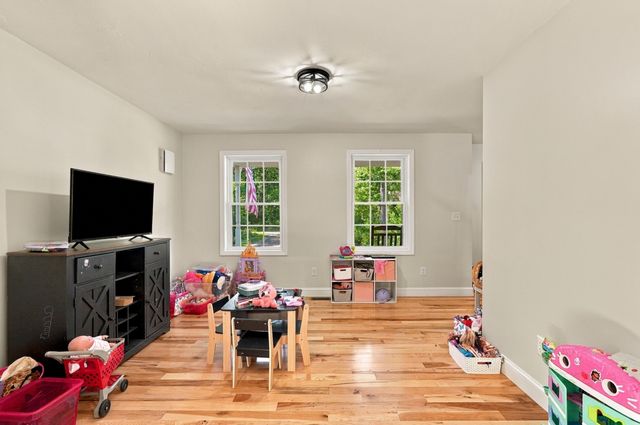 26 Indian Street, Carver, MA 02330