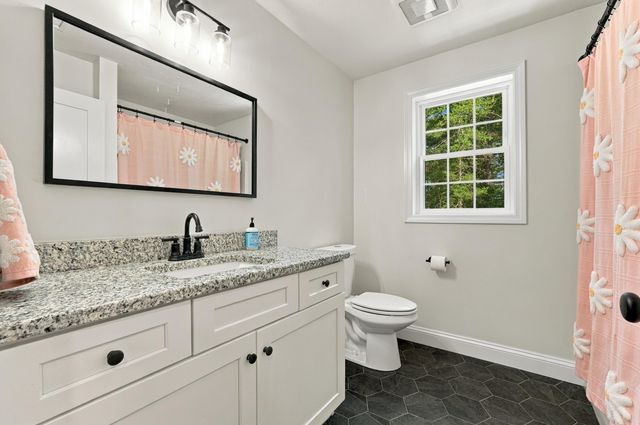 26 Indian Street, Carver, MA 02330