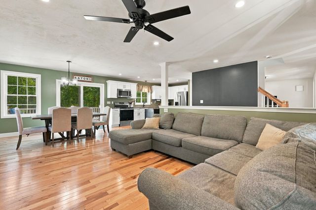 26 Indian Street, Carver, MA 02330