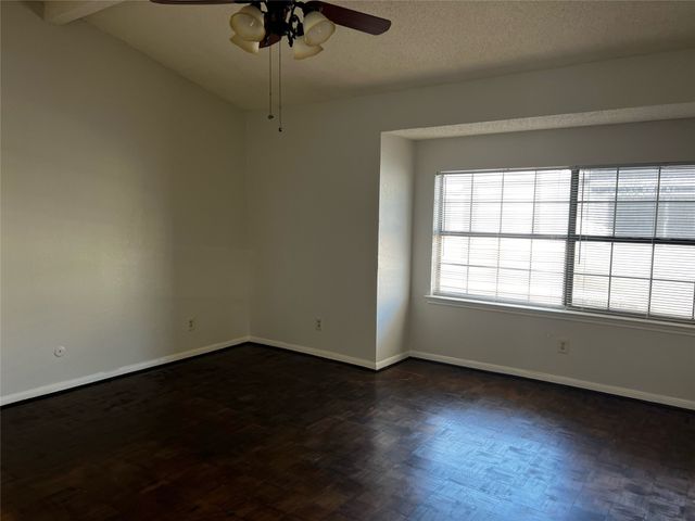 8545 Midpark Road 48, Dallas, TX 75240