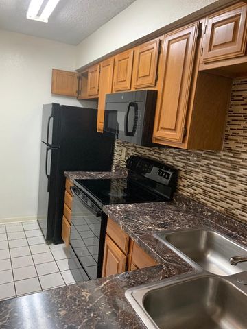 8545 Midpark Road 48, Dallas, TX 75240