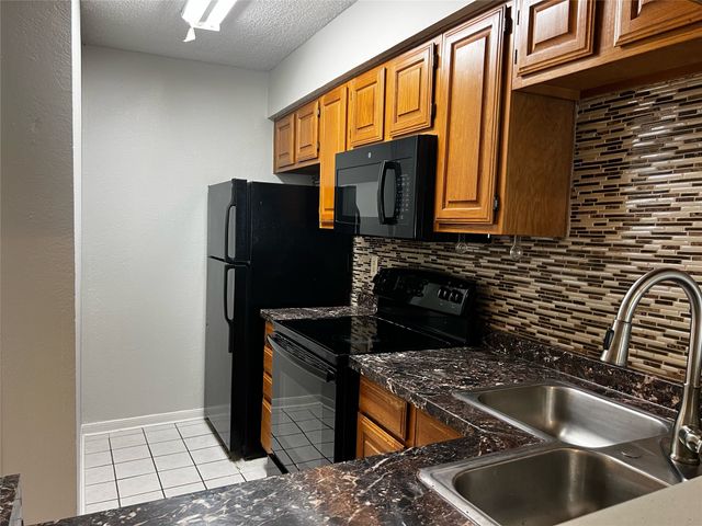 8545 Midpark Road 48, Dallas, TX 75240
