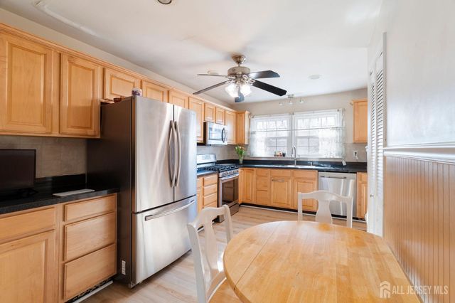 8 Cardinal Lane 2, Hillsborough, NJ 08844