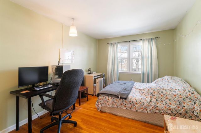 8 Cardinal Lane 2, Hillsborough, NJ 08844