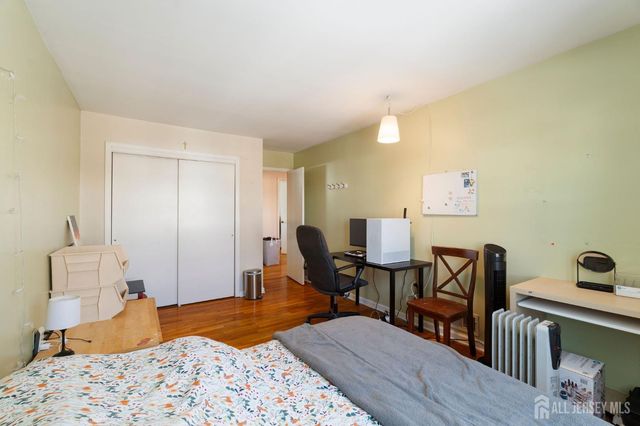 8 Cardinal Lane 2, Hillsborough, NJ 08844