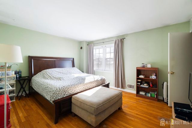 8 Cardinal Lane 2, Hillsborough, NJ 08844