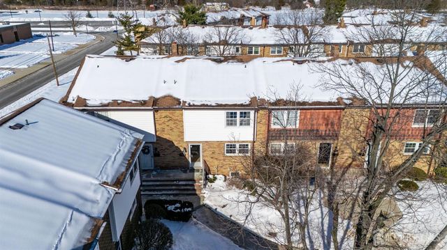 8 Cardinal Lane 2, Hillsborough, NJ 08844