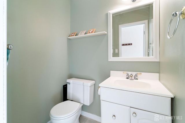 8 Cardinal Lane 2, Hillsborough, NJ 08844