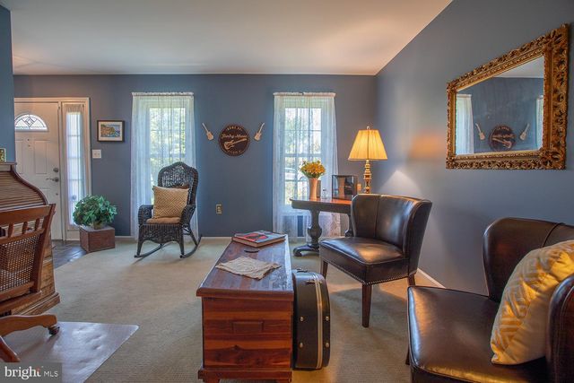 87 IVY LEAGUE DR, Kutztown, PA 19530