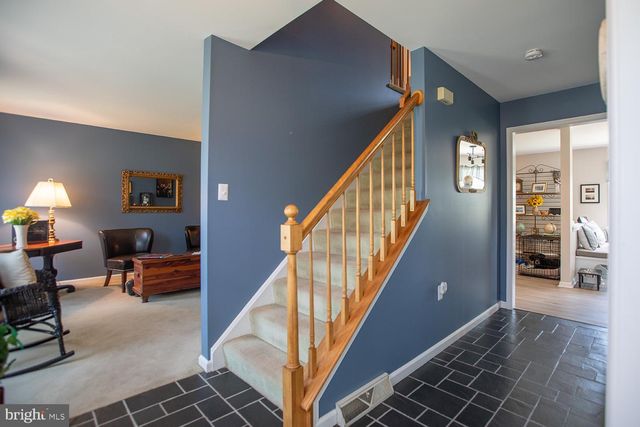 87 IVY LEAGUE DR, Kutztown, PA 19530