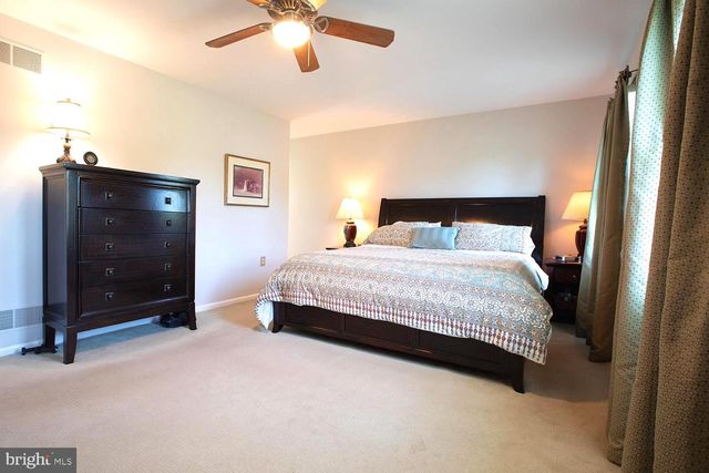 87 IVY LEAGUE DR, Kutztown, PA 19530