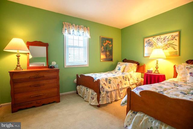 87 IVY LEAGUE DR, Kutztown, PA 19530