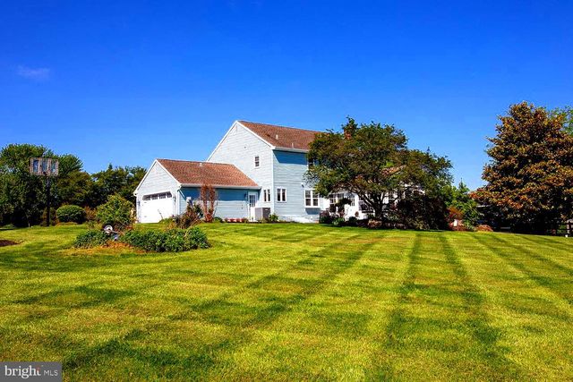 87 IVY LEAGUE DR, Kutztown, PA 19530